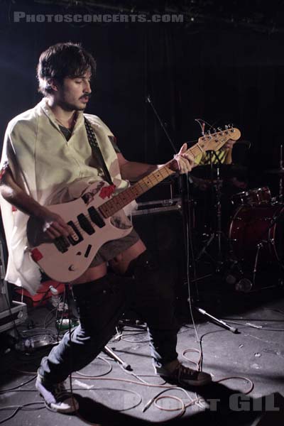 BLACK LIPS - 2008-09-24 - PARIS - La Boule Noire - Cole Alexander